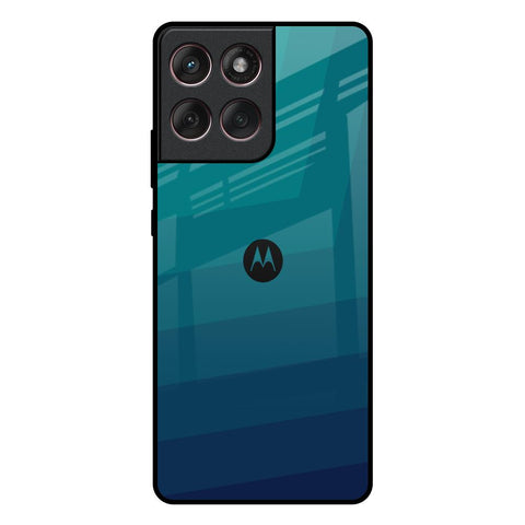 Green Triangle Pattern Motorola Edge 60 Fusion 5G Glass Back Cover Online