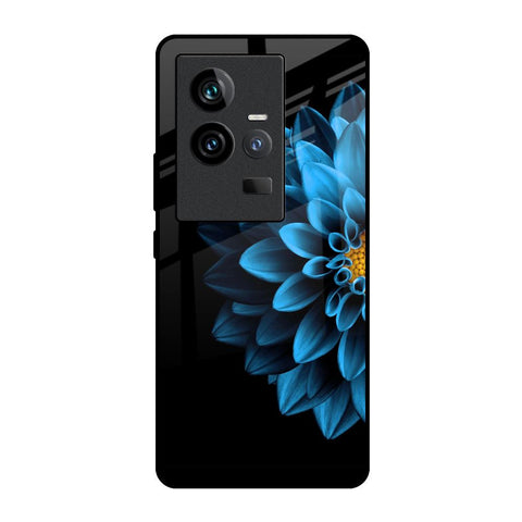 Half Blue Flower iQOO 11 Glass Back Cover Online