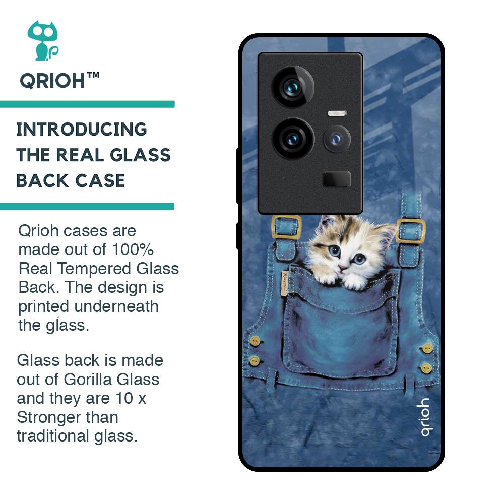 Kitty In Pocket Glass Case For iQOO 11