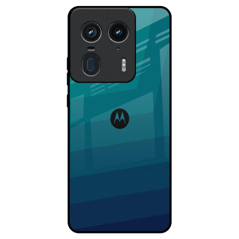 Green Triangle Pattern Motorola Edge 50 Ultra 5G Glass Back Cover Online