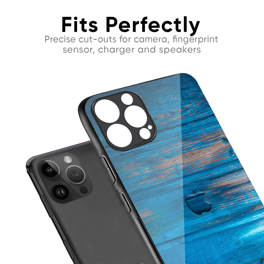 Patina Finish Glass case for iPhone 17