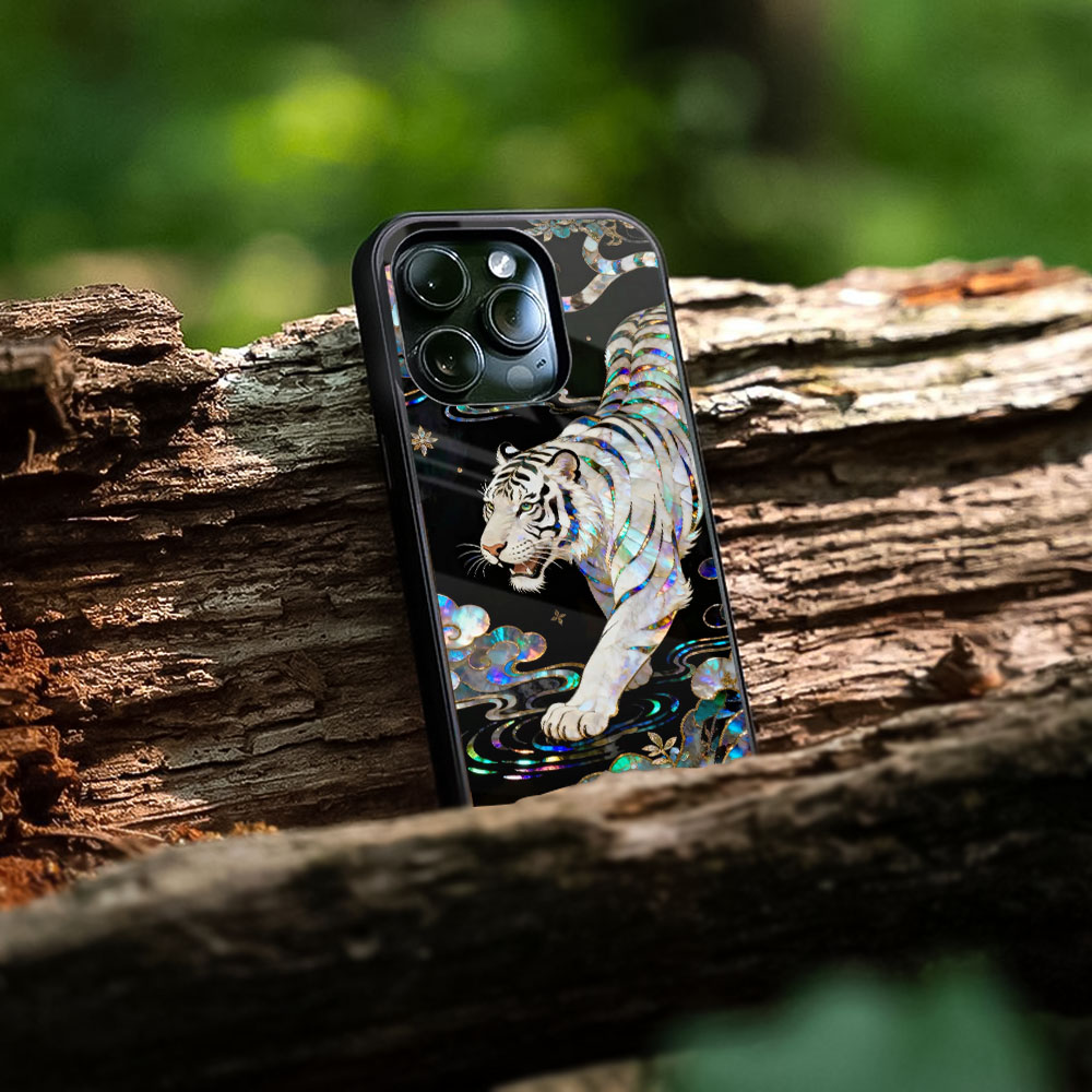 White Tiger Glass Case