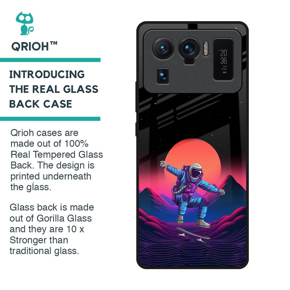 Retro Astronaut Glass Case for Mi 11 Ultra